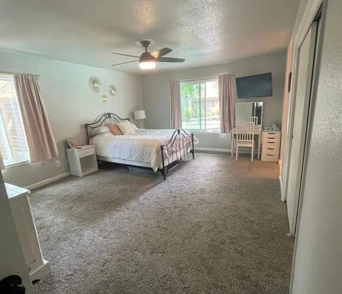 3289 E Paul Ave — Photo 19