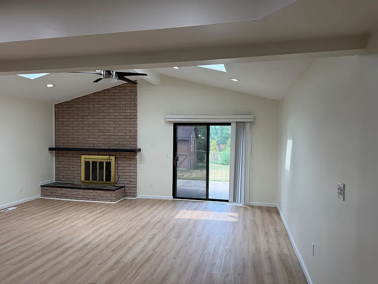 4741 Bloomfield Dr — Photo 7