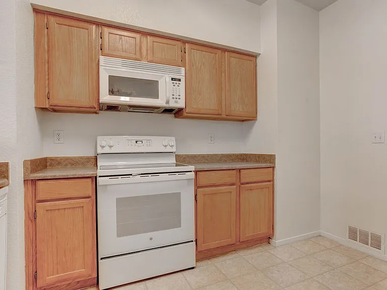 6650 W Warm Springs Rd #1080 — Photo 17