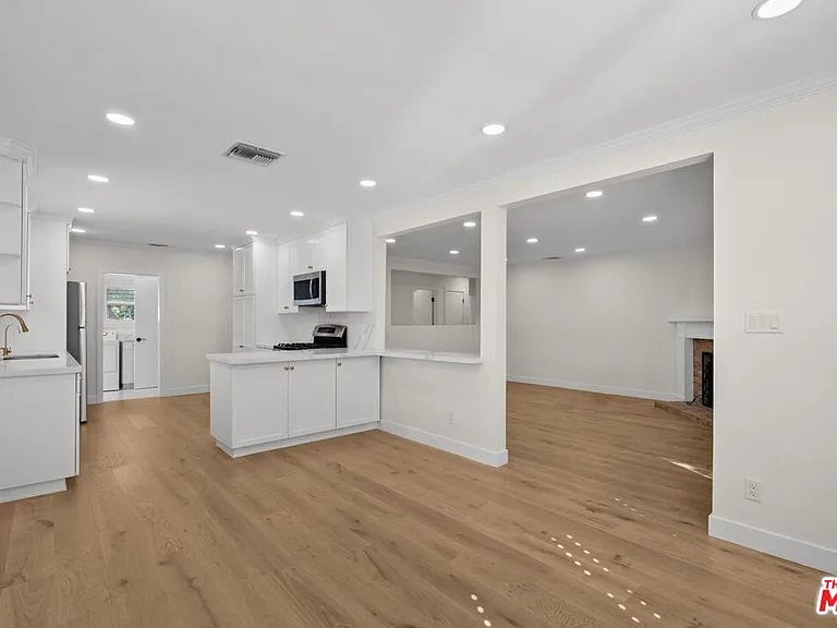 10780 Deliban St — Photo 4