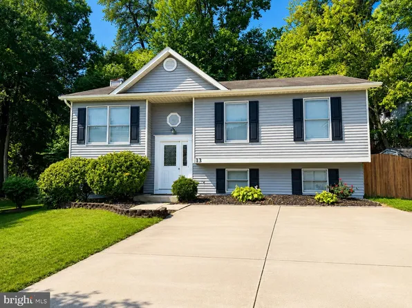 13 McNeil Ct, Glen Burnie, MD 21061