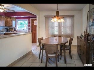 109 Heitz Pl #1, Hicksville, NY 11801