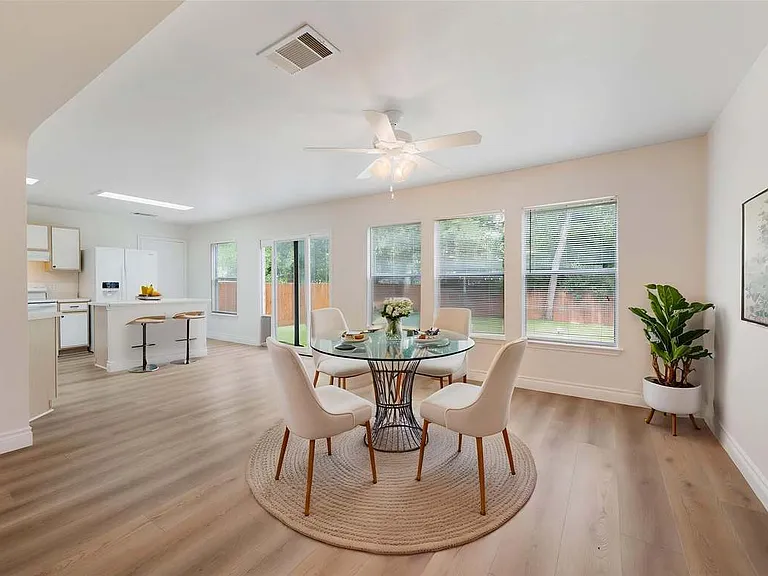 2620 Stapleford Dr — Photo 3