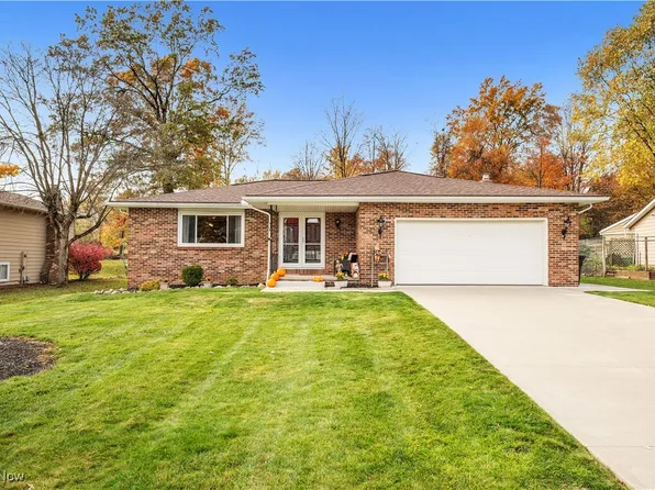 11900 Rolling Meadow Ln, North Royalton, OH 44133