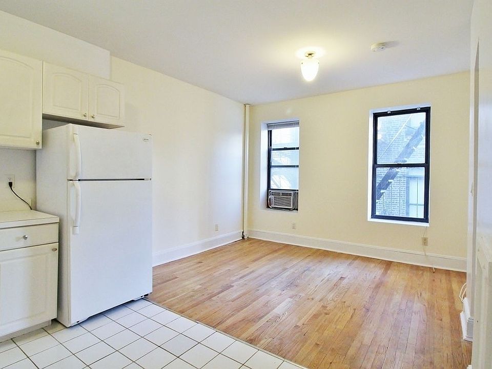 1st image of 25 Cornelia St APT 15
