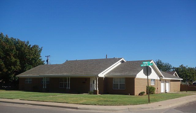 1st image of 4217 Greenbriar Dr