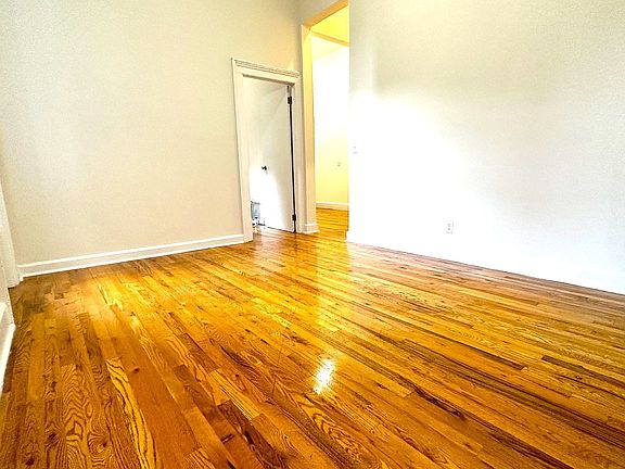 3rd image of 203 W 14th St APT 2R