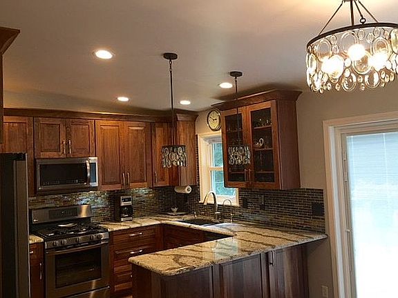 New Quartz Countertops