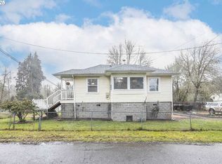 1210 N Mist Dr, Vernonia, OR 97064