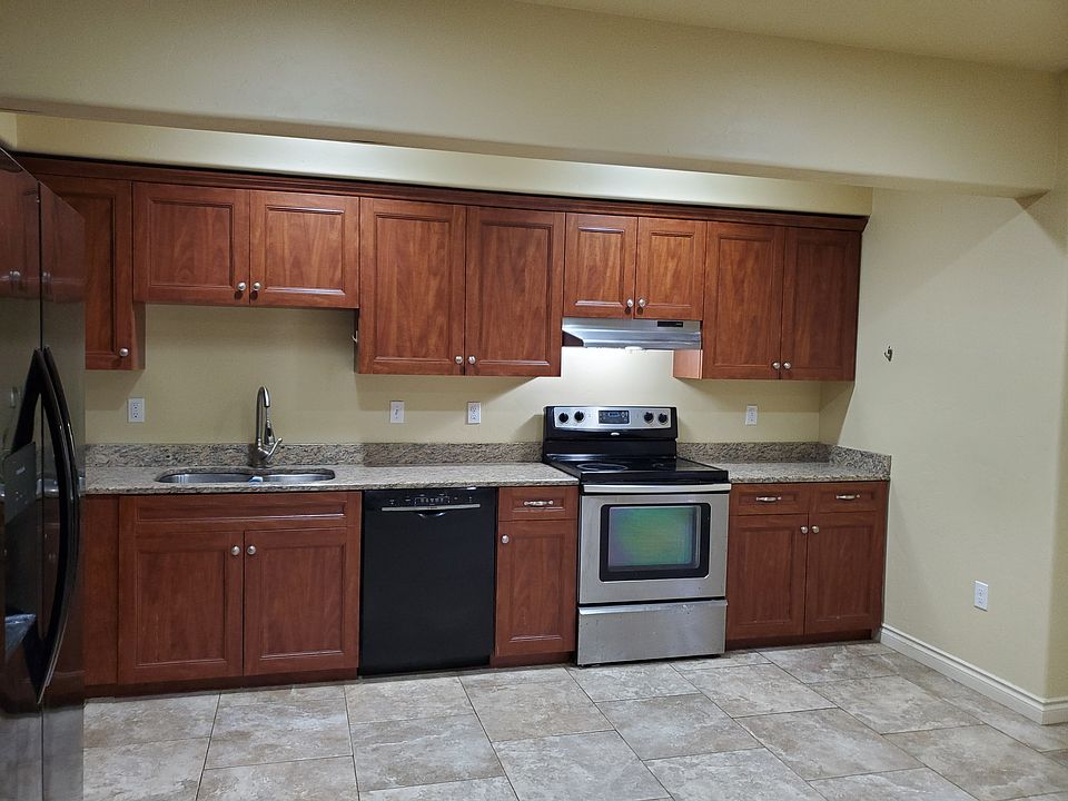 1st image of 675 W Broadway APT 203
