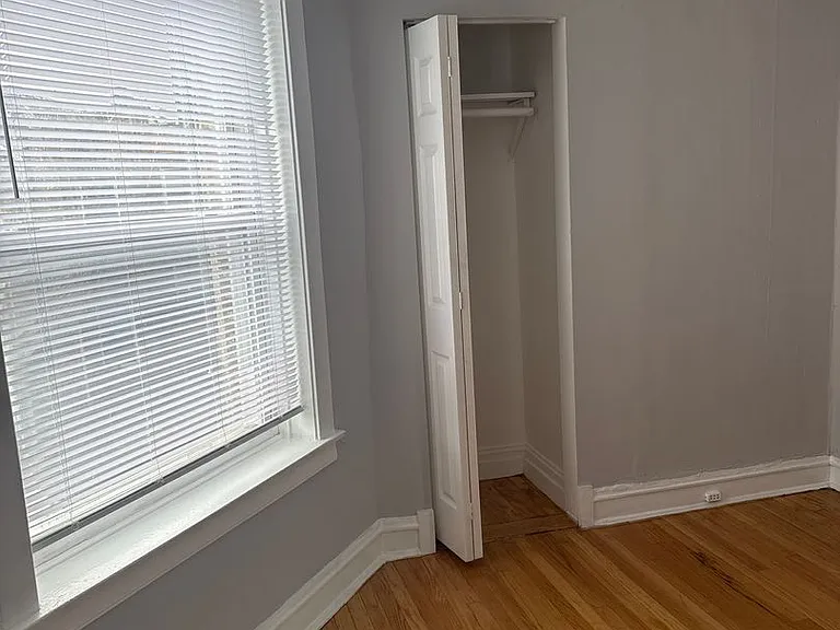 SPACIOUS 2 BEDROOM APARTMENTS AVAILABLE — Photo 30