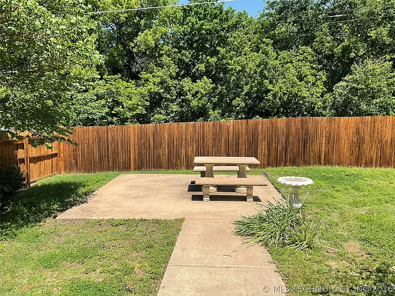 3209 Skylane Dr — Photo 29