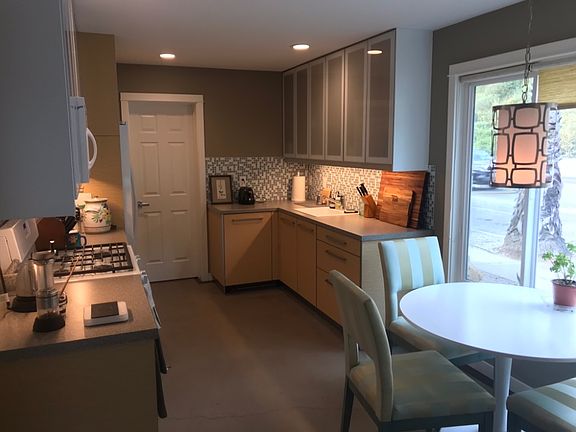 4th image of 2701 Harbor Blvd #C