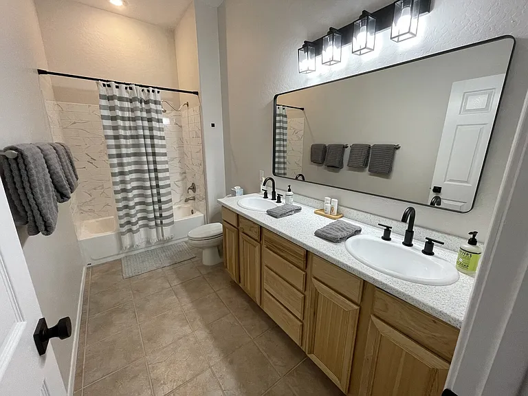 E Stottler Dr — Photo 16