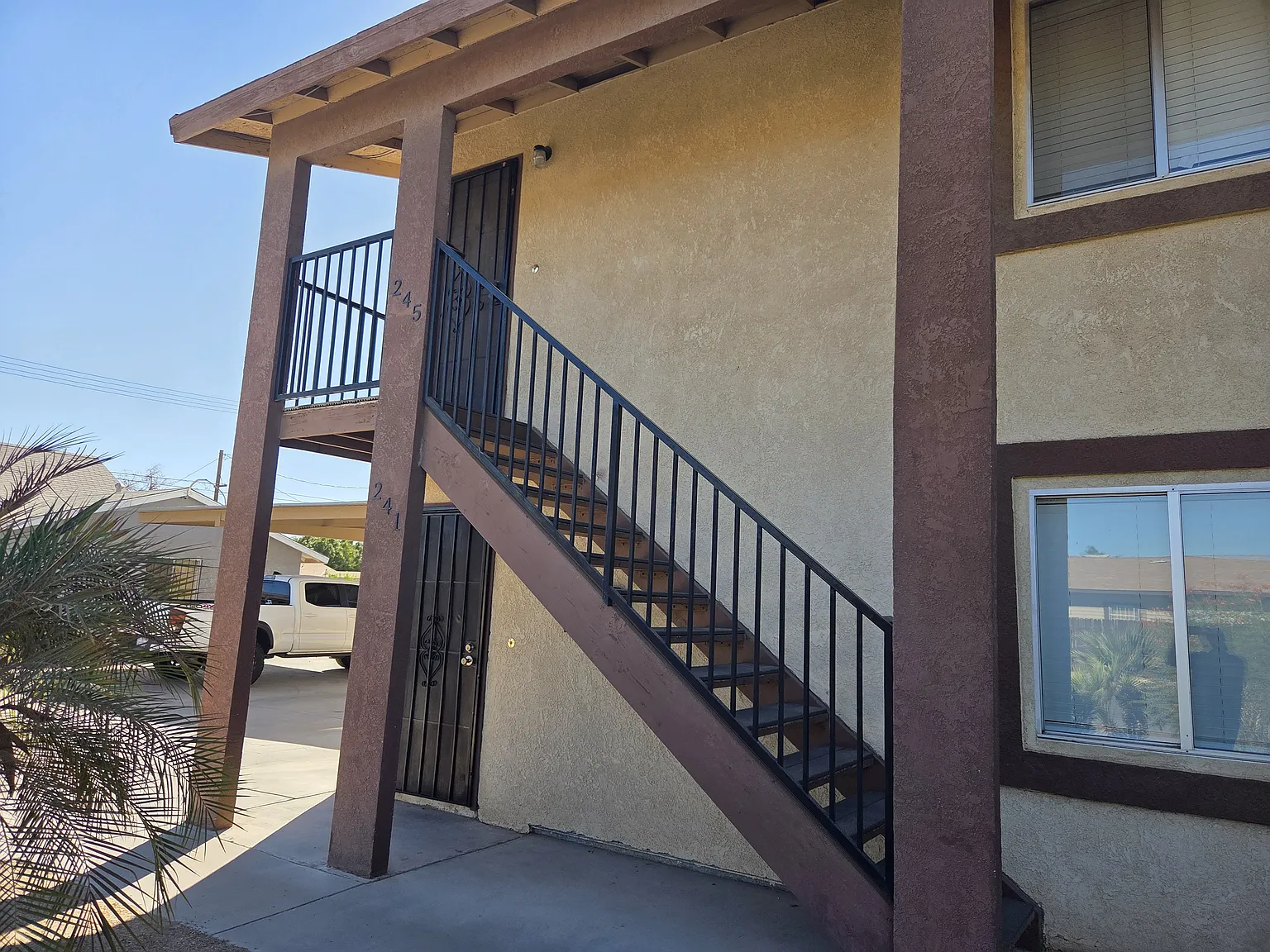 3 bed, 1100 sqft, $1,400 — Photo 3