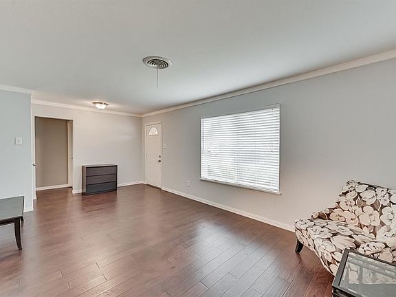 5th image of 5505 Odessa Ave