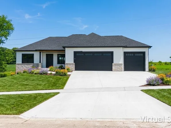 2050 Arbor Rdg, Janesville, WI 53548
