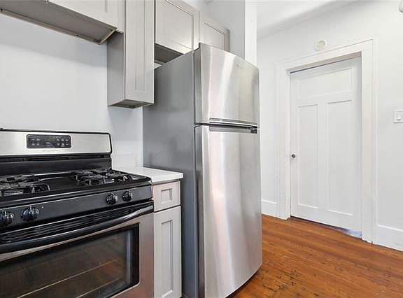 5th image of 1937 Newton St #A