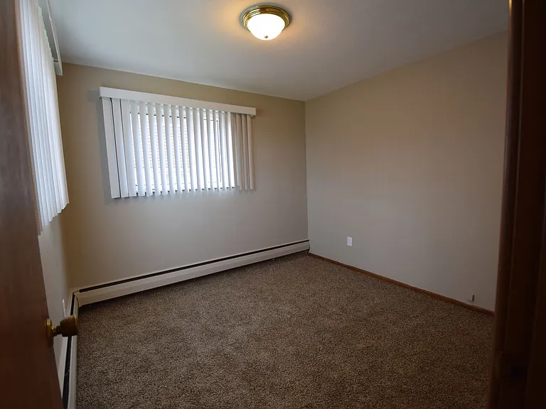 Swift Street Apartments — Photo 5