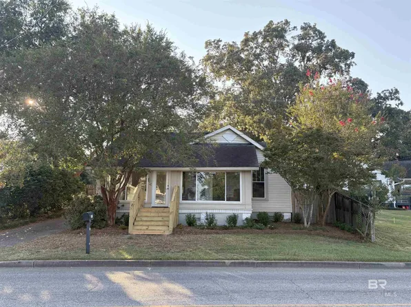 217 S Mobile St, Fairhope, AL 36532