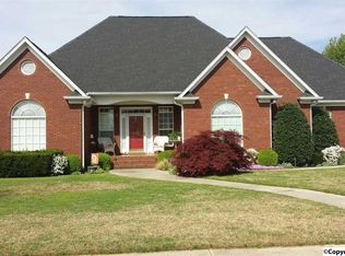 4902 Bridgehampton Rd SE, Owens Cross Roads, AL 35763