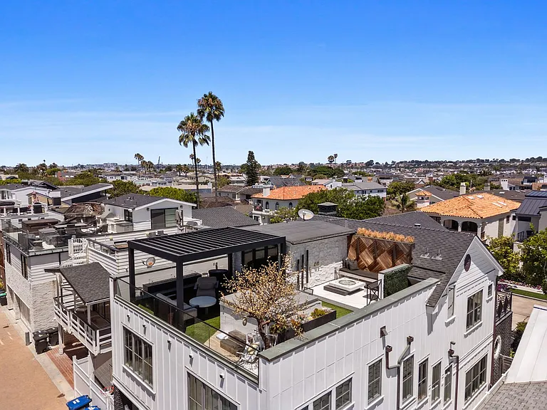 2037 E Ocean Blvd — Photo 60