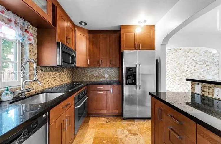 280 Mulberry St — Photo 9