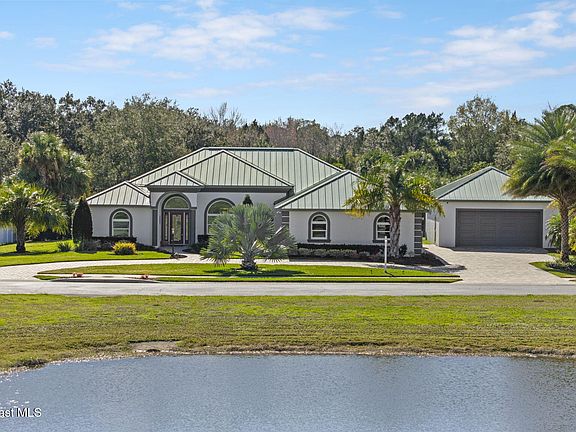 3rd image of 2641 Sussana Ln