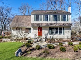 11 Overlook Ave, Randolph, NJ 07869