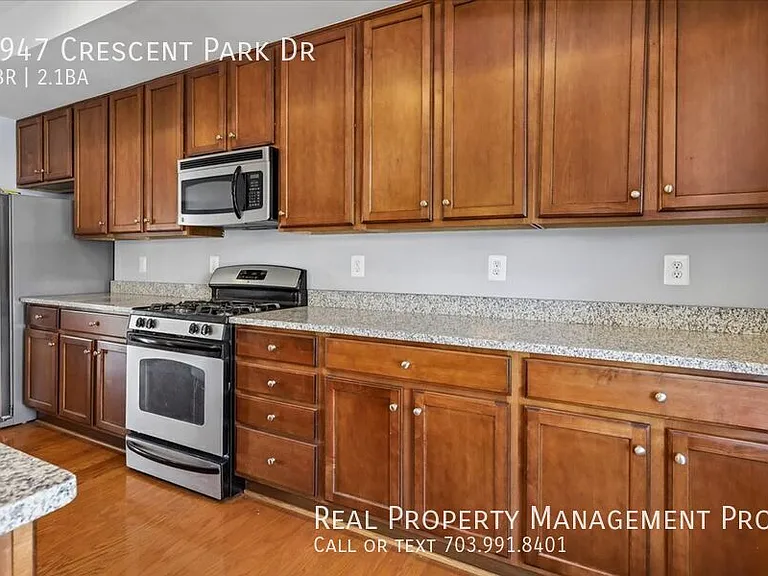 7947 Crescent Park Dr — Photo 11
