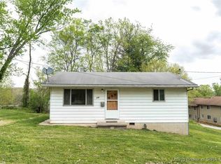 208 W Mable St, Paoli, IN 47454