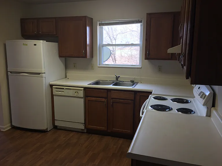 1299 Crescent Ct — Photo 10
