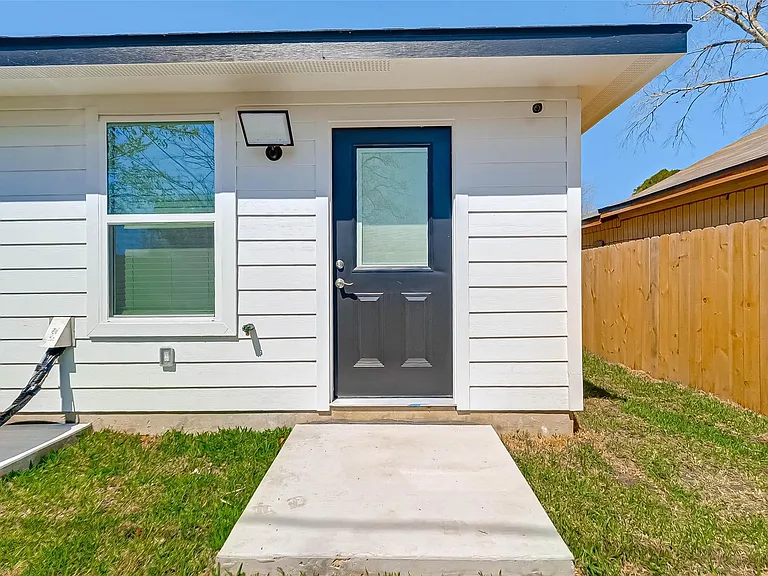 7339 Krueger Rd #A — Photo 41