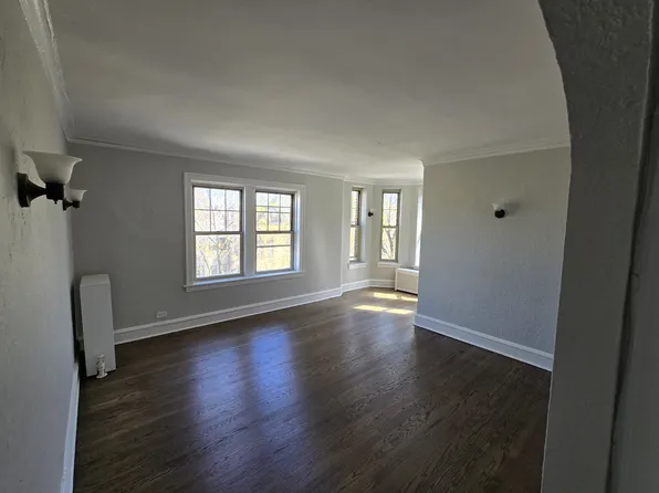 3345 W Hollywood Ave #3, Chicago, IL 60659