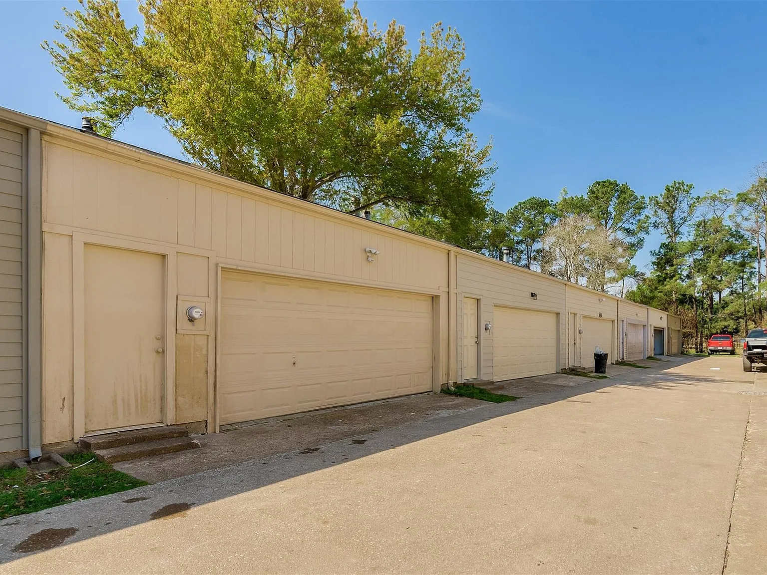 2 bed, 2.5 bath, 1680 sqft, $2,250 — Photo 2