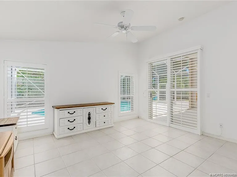 376 NW Canna Way — Photo 13