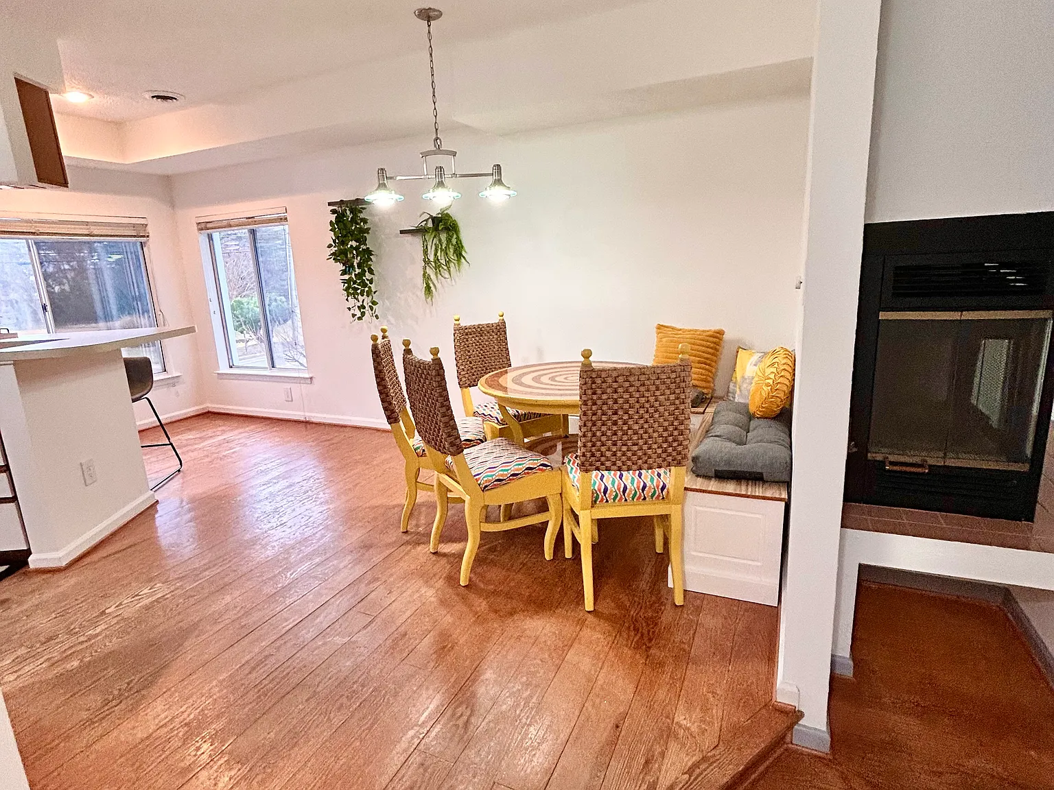 2 bed, 1710 sqft, $2,800 — Photo 4
