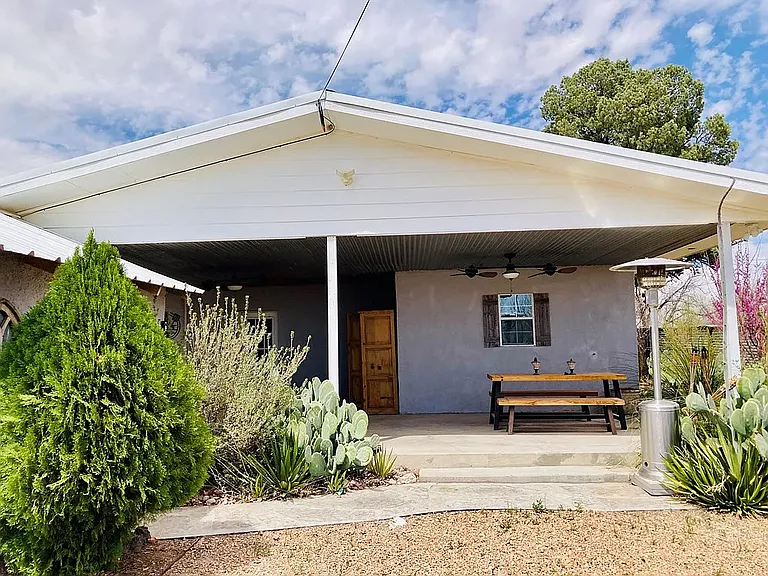 104 E Waco St — Photo 20