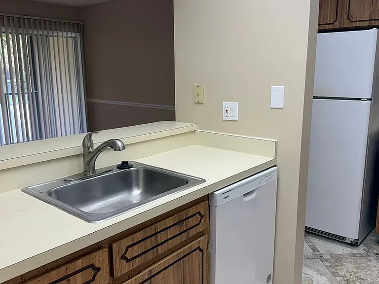 130 Jasmine Woods Ct #9D — Photo 45