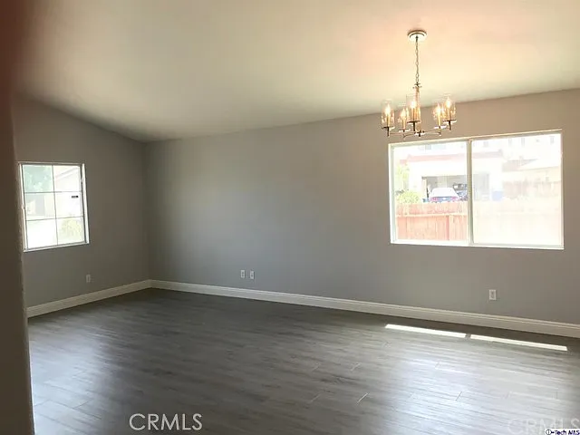 4 bed, 2021 sqft, $2,400 — Photo 4