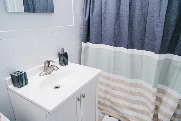 Rented by Mason Group LLC | media 41