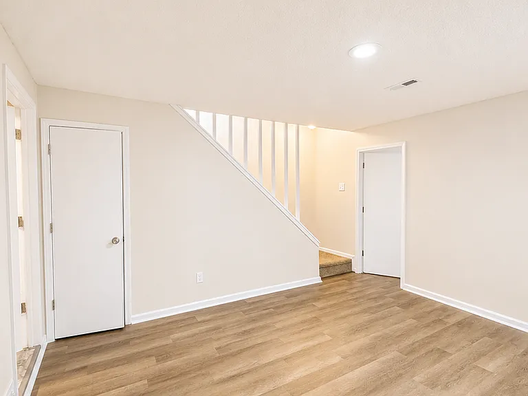 324 NE Cedar Ct — Photo 20