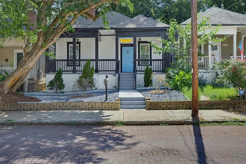 3 bed, 2.0 bath, 960 sqft, $2,950 — Photo 1