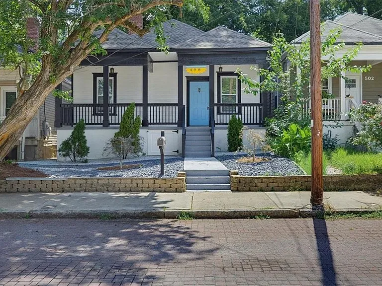 498 Connally St SE — Photo 1