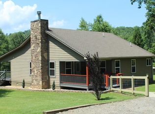 973 E Vineyard Rd, Hayesville, NC 28904