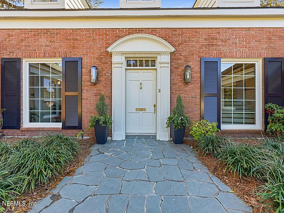 2nd image of 4706 IVANHOE Road