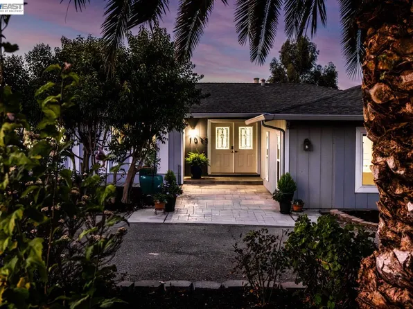 1015 Byrd Ln, Pleasanton, CA 94566