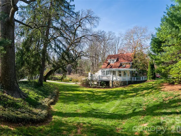 25 Blackwood Rd, Asheville, NC 28804