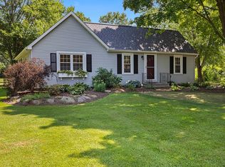 13506 Darrow Rd, Vermilion, OH 44089
