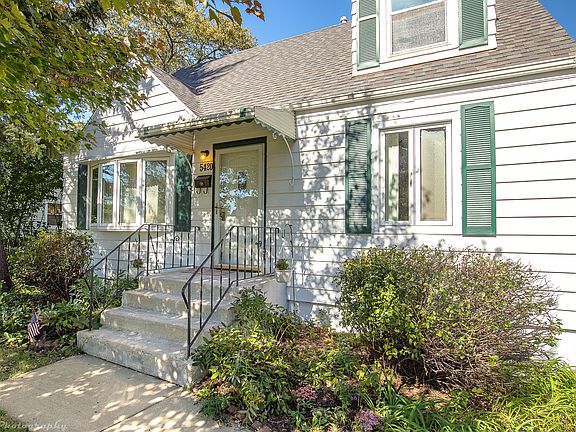 2nd image of 5420 Kimball Pl